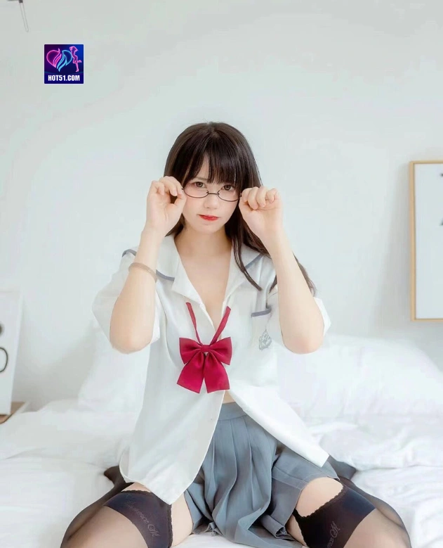 Tina Hen HOT51.COM