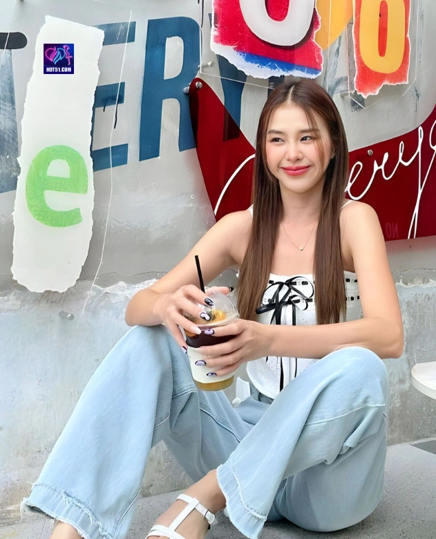 Yeshaa HOT51.COM