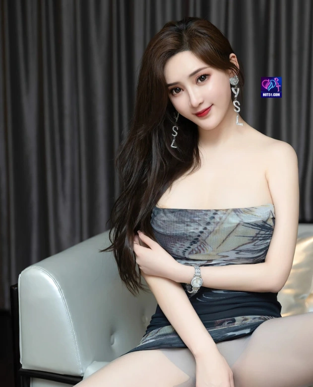 Angelina Jolie HOT51.COM