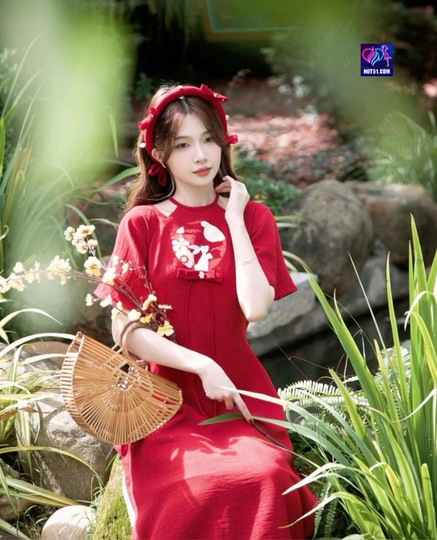 Huongg HOT51.COM