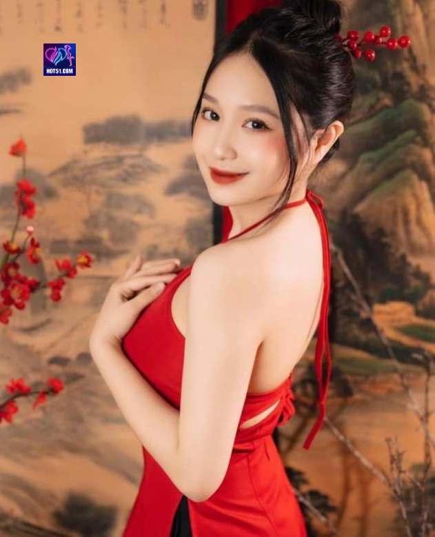 Huongg HOT51.COM