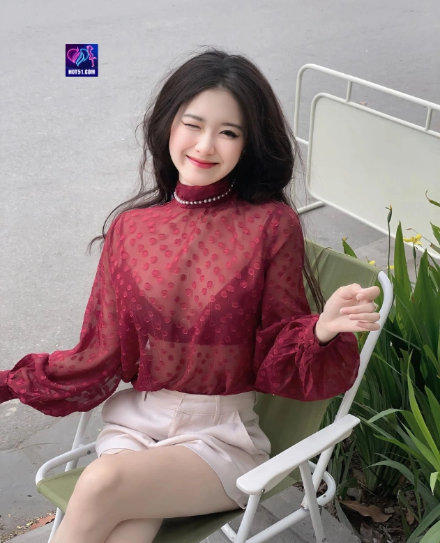 Huongg HOT51.COM