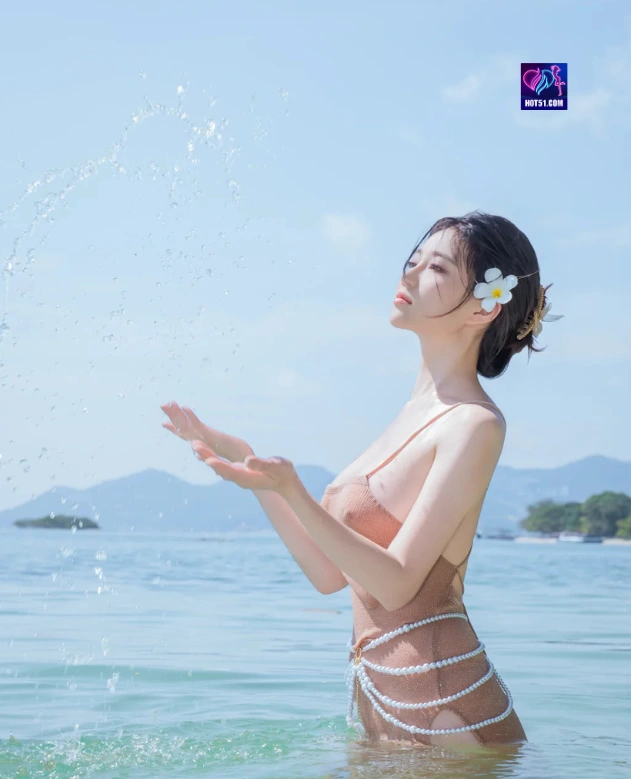 Laura Linney HOT51.COM