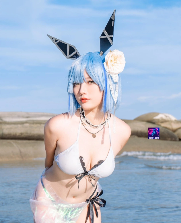 Anna Paquin HOT51.COM