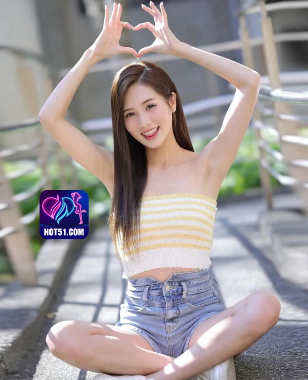 Ayu Nurhalizz HOT51.COM