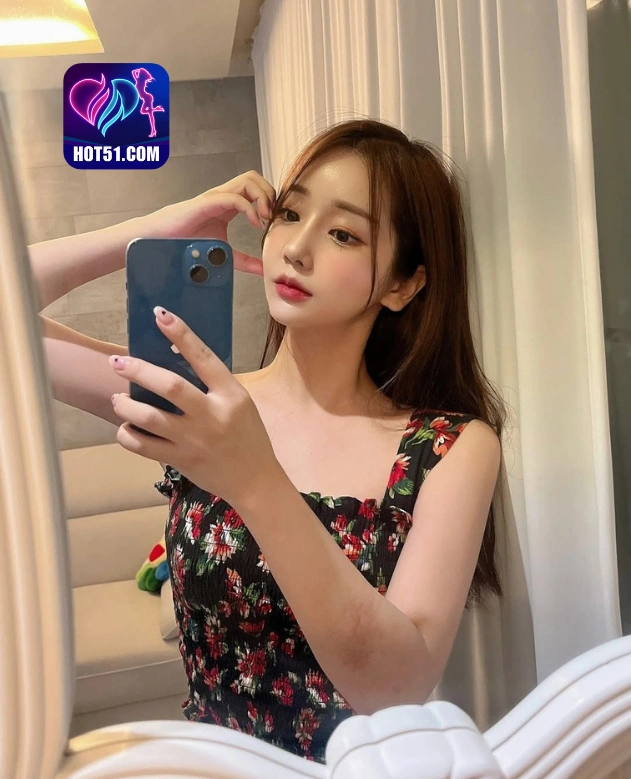 Dewi Syahrini HOT51.COM