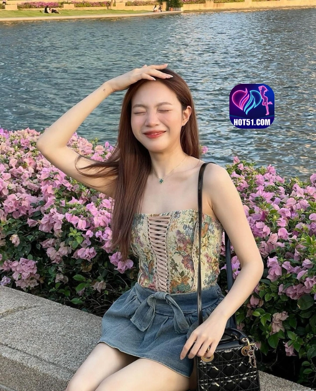 Rani Wulandari HOT51.COM