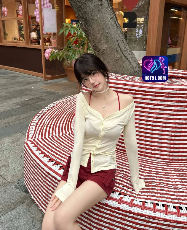 Thi Mai HOT51.COM